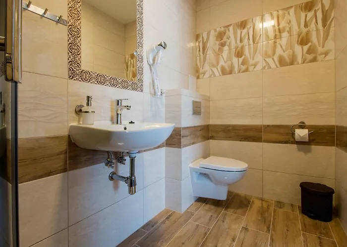 Quarto em Acomodações Particulares Cicho Sza *