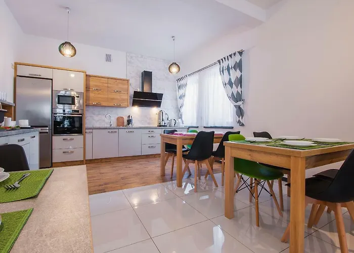 Cicho Sza ホームステイ *